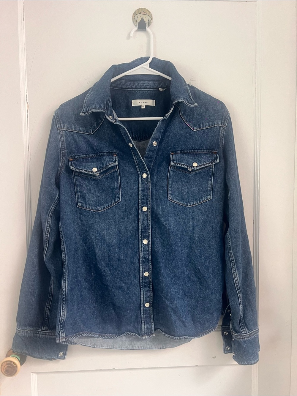 FRAME The Classic
Denim Rodeo Western
Shirt $378 Size M